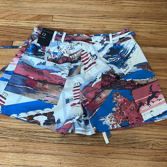 NWT White House Black Market Short / Size 12 / Multi Color / New - Picture 6 of 7